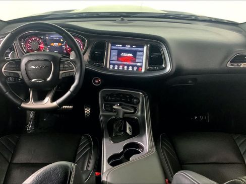 Used 2017 Dodge Challenger SRT Hellcat RWD image 15