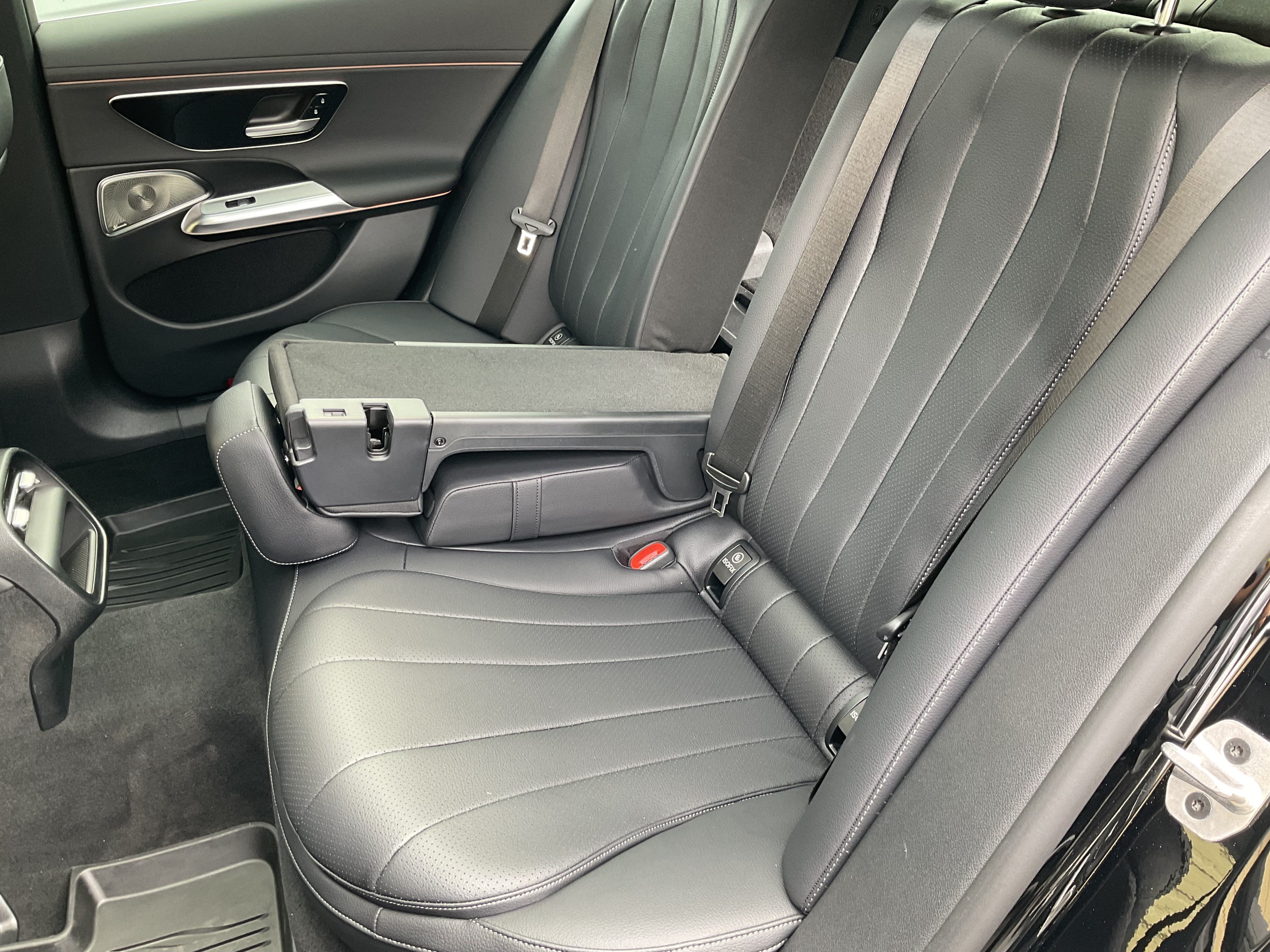 Used 2024 Mercedes-Benz E 350 4MATIC Sedan image 50