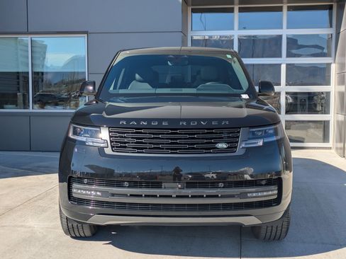 Certified 2024 Land Rover Range Rover SE image 2