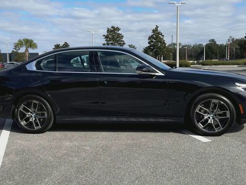 New 2026 BMW 530i xDrive w/ Premium Package image 9