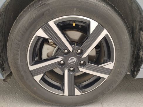 Used 2024 Nissan Sentra SV FWD image 31