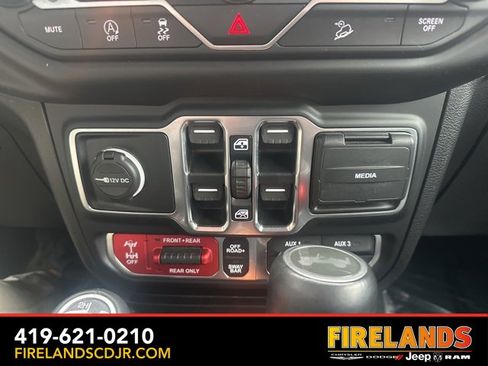 Used 2021 Jeep Wrangler Unlimited Rubicon w/ LED Lighting Group image 25