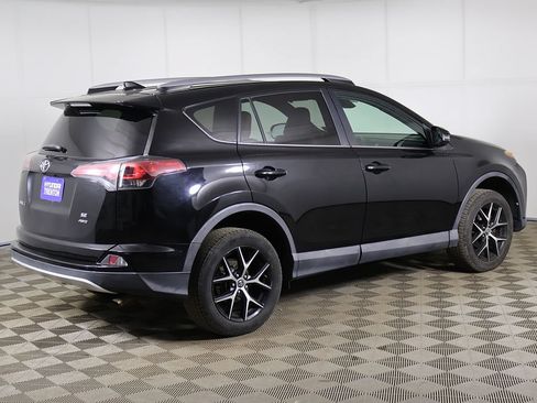 Used 2017 Toyota RAV4 SE AWD/4WD image 9
