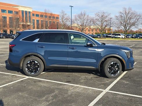 New 2026 Kia Sorento S w/ S Panoramic Sunroof Package image 17