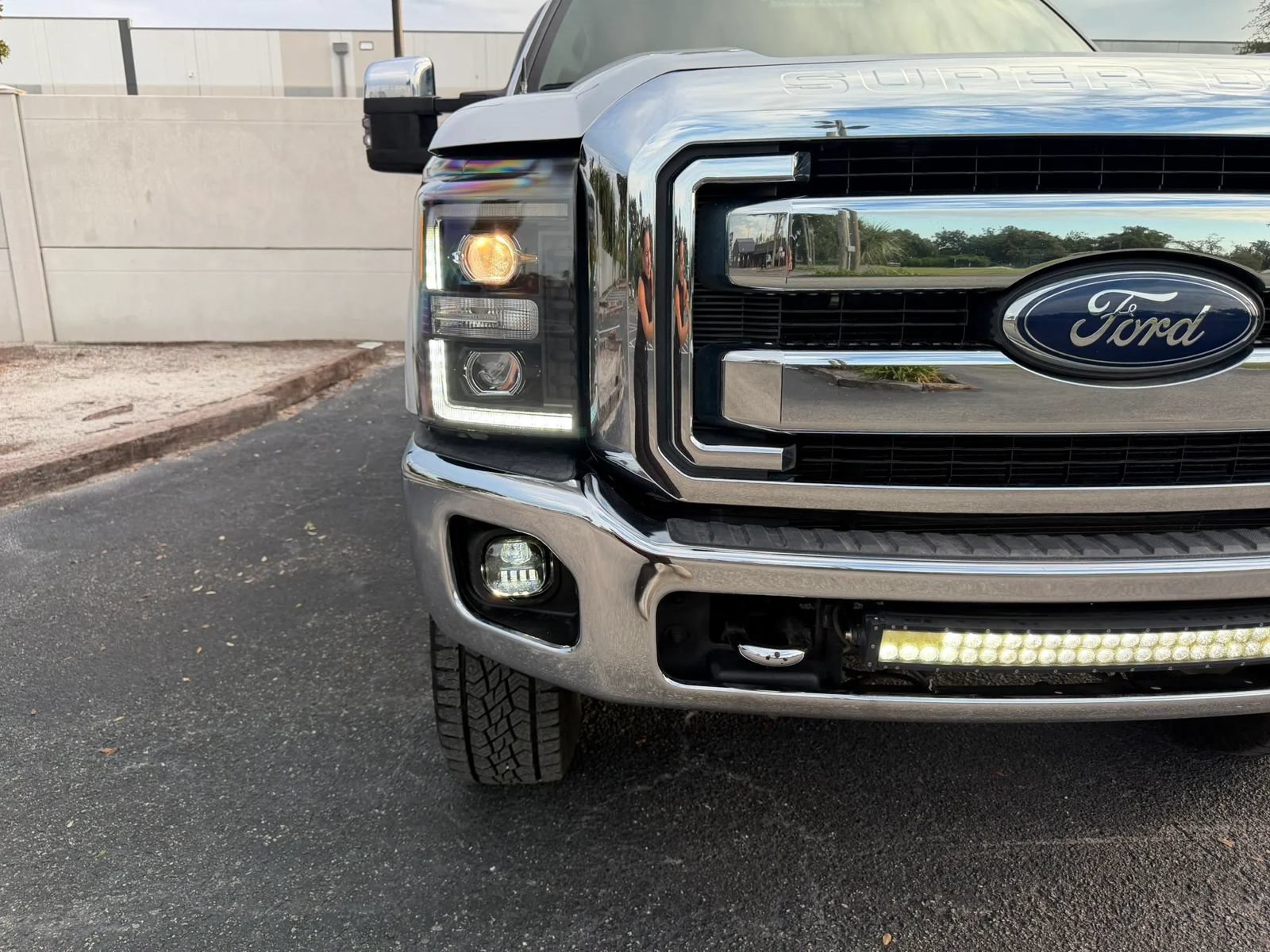 Used 2014 Ford F350 Lariat w/ Lariat Ultimate Package AWD/4WD image 31