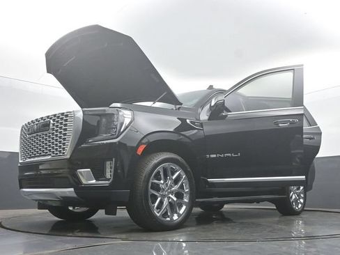 Used 2022 GMC Yukon Denali w/ Denali Ultimate Package AWD/4WD image 51