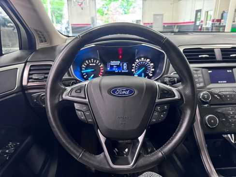 Used 2018 Ford Fusion SE AWD/4WD image 21