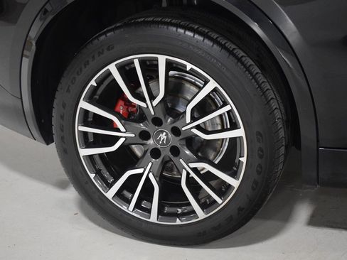 Used 2023 Maserati Grecale Modena AWD/4WD image 13