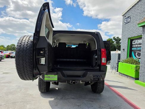 Used 2006 HUMMER H3 w/ Chrome Appearance Package AWD/4WD image 24
