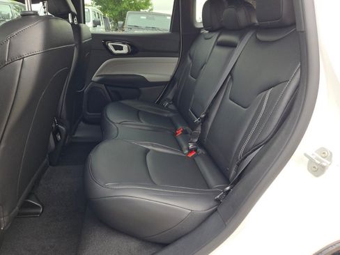 New 2026 Jeep Compass Limited image 18