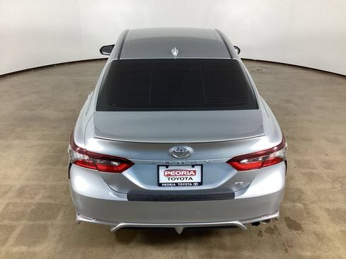 Used 2024 Toyota Camry SE FWD image 11