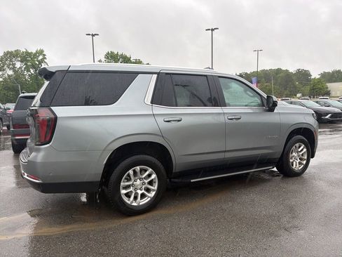 Used 2025 Chevrolet Tahoe LT RWD image 4
