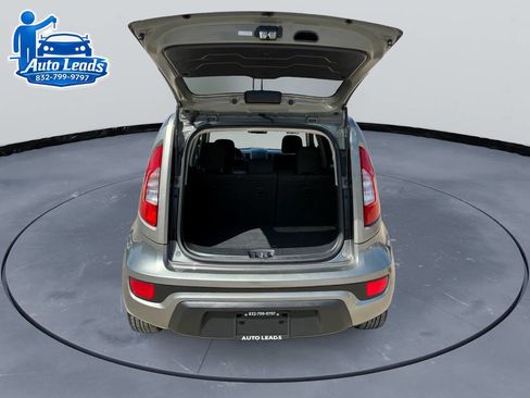 Used 2013 Kia Soul + image 8