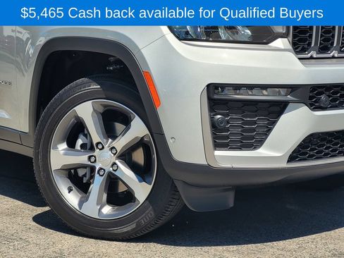 New 2026 Jeep Grand Cherokee Limited w/ Luxury Tech Group II AWD/4WD image 2