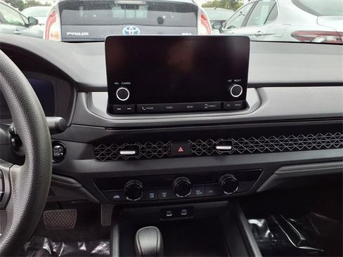 Used 2024 Honda Accord EX image 13