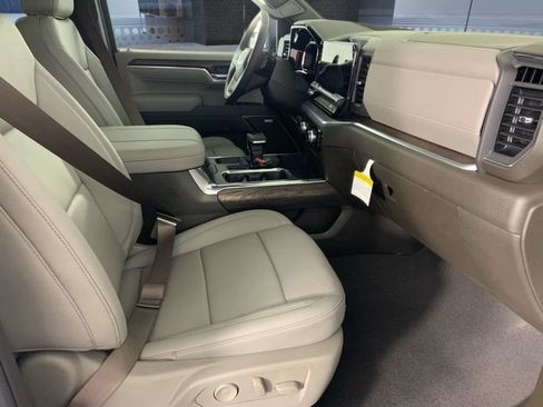 Used 2026 GMC Sierra 1500 SLT w/ SLT Premium Plus Package AWD/4WD image 16