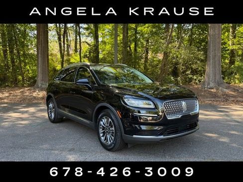 Certified 2022 Lincoln Nautilus FWD w/ Premium Package image 1