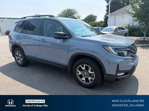 Used 2023 Honda Passport TrailSport image 3