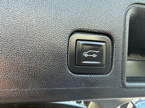 Used 2024 GMC Terrain AT4 AWD/4WD image 20
