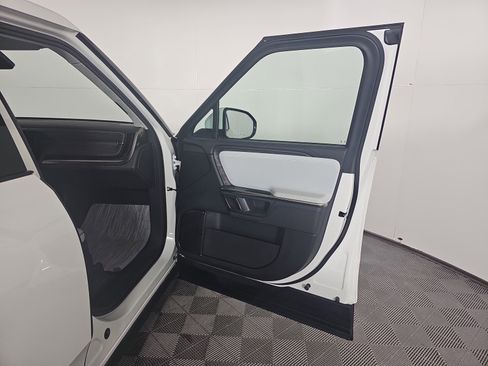 Used 2022 Rivian R1T Adventure image 18