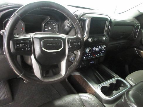 Used 2020 GMC Sierra 3500 Denali w/ Denali Ultimate Package AWD/4WD image 19
