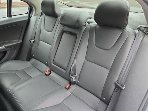 Used 2018 Volvo S60 T5 Dynamic w/ Vision Package image 13