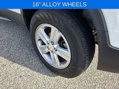 Used 2022 Chevrolet Trax LT w/ Driver Confidence Package image 30