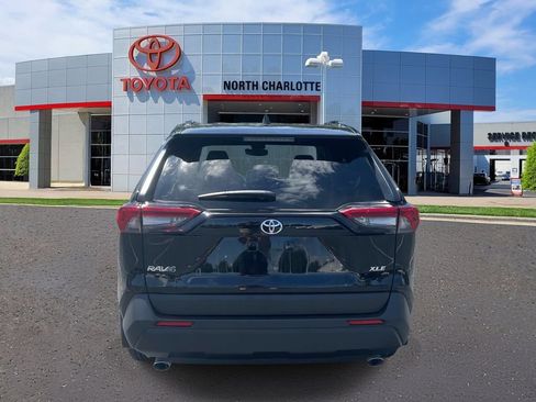 Used 2025 Toyota RAV4 XLE w/ Convenience Package FWD image 7