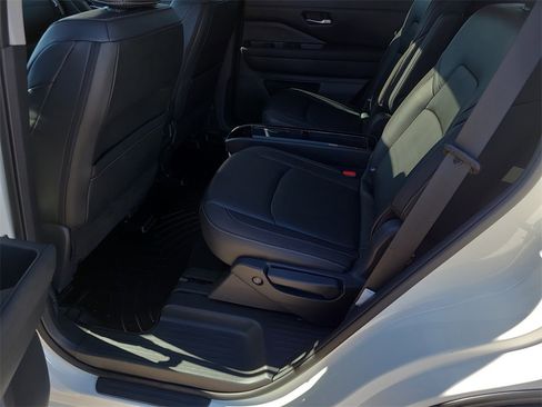 Certified 2023 Nissan Pathfinder SL w/ SL Premium Package image 9