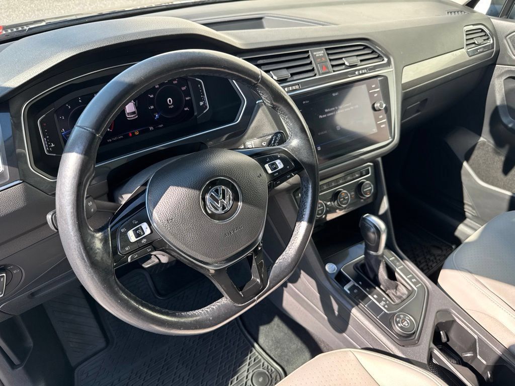 Used 2019 Volkswagen Tiguan SEL AWD/4WD image 21