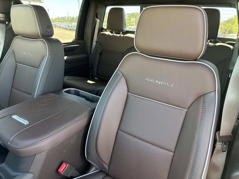 New 2026 GMC Sierra 2500 Denali w/ Denali Reserve Package AWD/4WD image 26