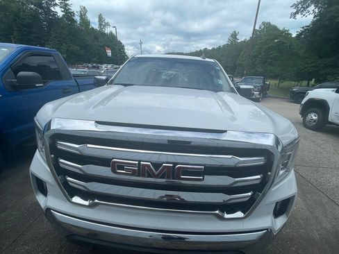 Used 2019 GMC Sierra 1500 SLE w/ SLE Value Package AWD/4WD image 2