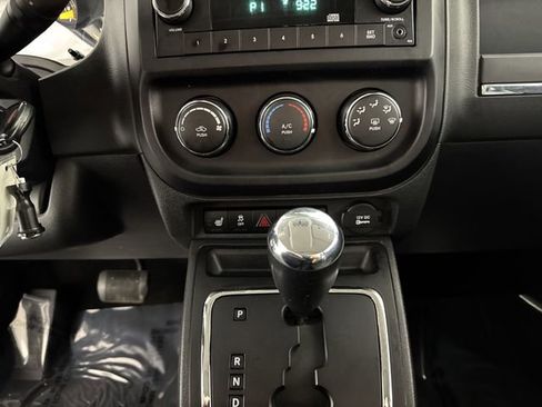 Used 2015 Jeep Patriot High Altitude image 9