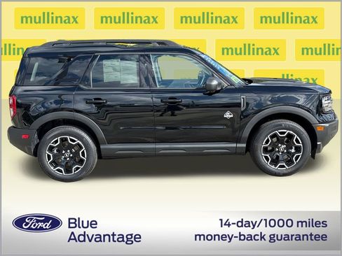 Used 2025 Ford Bronco Sport Outer Banks w/ Outer Banks Tech Package+ AWD/4WD image 2