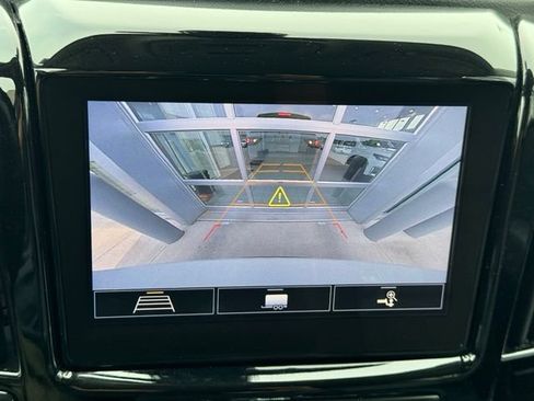 Used 2021 Chevrolet Traverse LT AWD/4WD image 4
