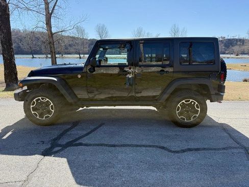 Used 2015 Jeep Wrangler Unlimited Rubicon image 4