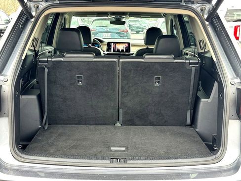 Certified 2024 Volkswagen Atlas SE image 10