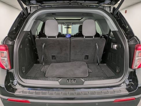 Certified 2022 Ford Explorer XLT w/ Equipment Group 202A image 23