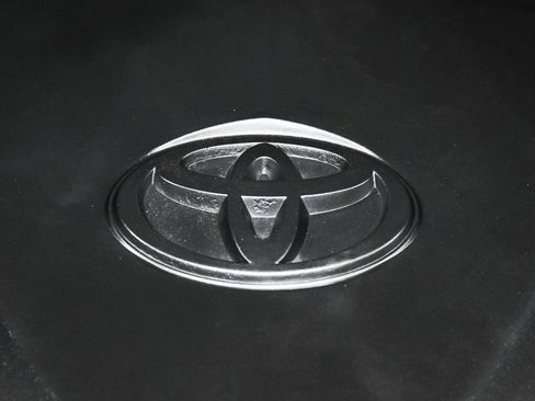 Used 2022 Toyota RAV4 LE image 54