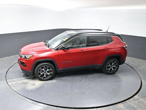 Used 2025 Jeep Compass Limited AWD/4WD image 47