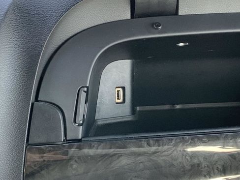 Used 2015 Dodge Grand Caravan American Value Package w/ UConnect Hands-Free Group image 47