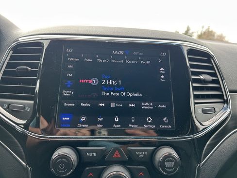 Used 2021 Jeep Grand Cherokee Limited w/ Premium Lighting Group image 13