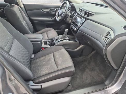 Used 2020 Nissan Rogue SV FWD image 20