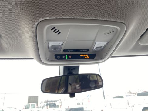 Used 2020 Chevrolet Traverse LS image 31