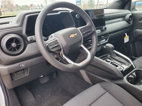 New 2026 Chevrolet Colorado W/T w/ WT Custom Package AWD/4WD image 9