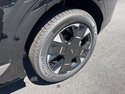 New 2026 Kia Sportage SX image 6