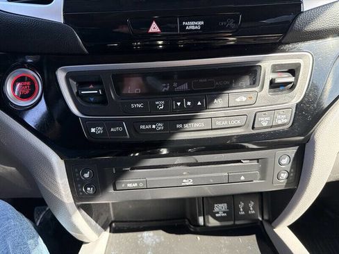 Used 2016 Honda Pilot Elite image 33