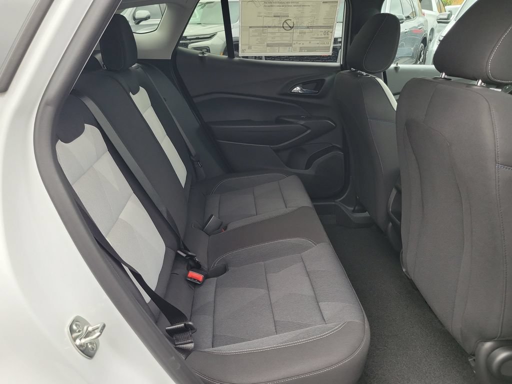 New 2026 Chevrolet Trax LS w/ LS Convenience Package FWD image 17