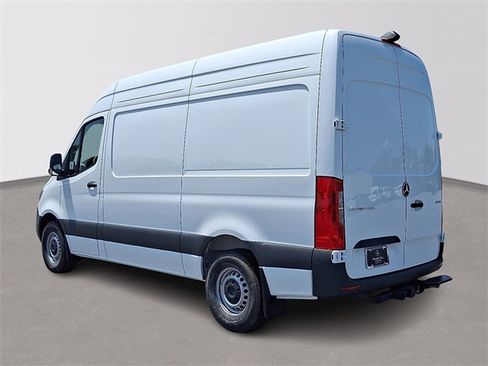 Used 2025 Mercedes-Benz Sprinter 2500 image 6