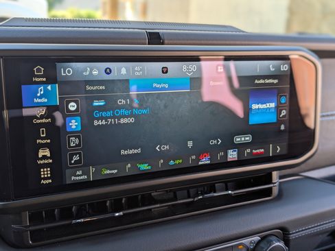Used 2025 Jeep Wrangler Unlimited Rubicon 4xe w/ Convenience Group AWD/4WD image 28